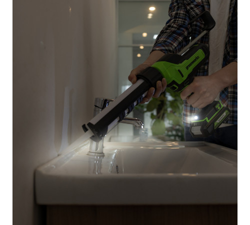 Пистолет для герметиков аккумуляторный Greenworks G24CAU 24V, 310 мл (без АКБ и ЗУ)