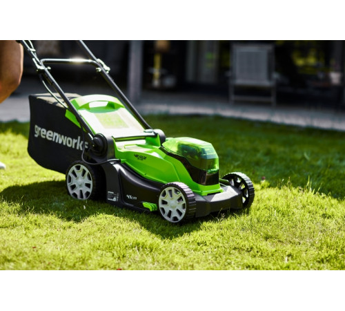 Газонокосилка аккумуляторная Greenworks 24V*2 G24X2LM41 (без АКБ и ЗУ) 41см