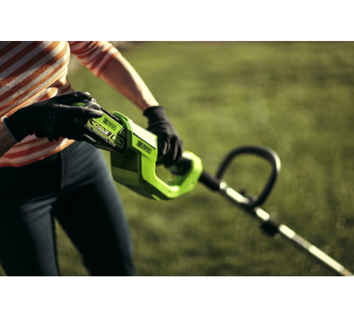 Триммер аккумуляторный Greenworks 40V G40LTK4 (1хАКБ 4 Ач и ЗУ) 30см