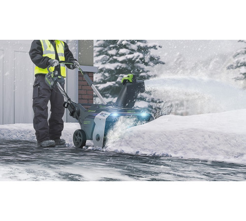 Снегоуборщик аккумуляторный Greenworks 82V GD82STK5 (1xАКБ 5Ач и ЗУ) 56см