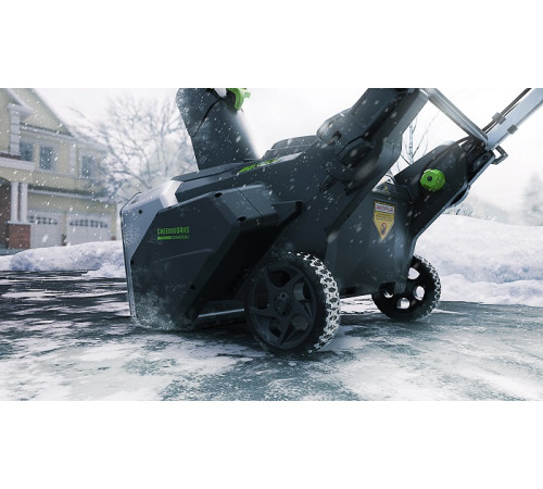 Снегоуборщик аккумуляторный Greenworks 82V GD82STK5 (1xАКБ 5Ач и ЗУ) 56см