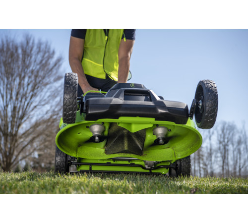 Газонокосилка аккумуляторная Greenworks 82V GC82LM61S TwinForce (без АКБ и ЗУ) 61см самоходная