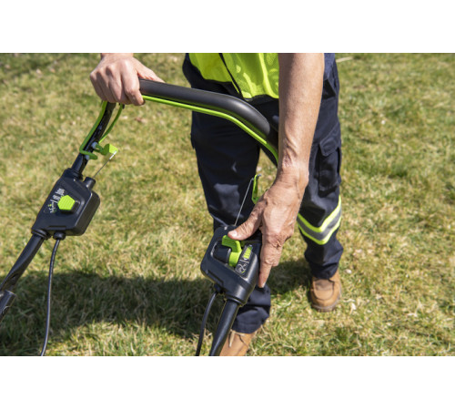 Газонокосилка аккумуляторная Greenworks 82V GC82LM61S TwinForce (без АКБ и ЗУ) 61см самоходная