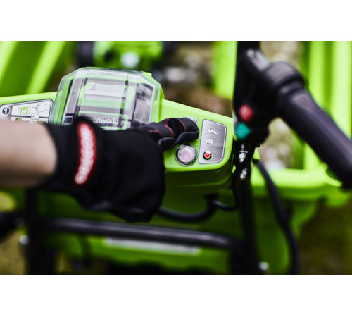 Садовая тележка самоходная Greenworks 40V G40GCK4 (1хАКБ 4 Ач и ЗУ) 106л