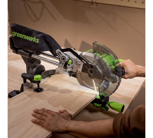 Пила торцовочная Greenworks GD24MS216 24V бесщеточная с протяжкой (1хАКБ 4Ач и ЗУ)
