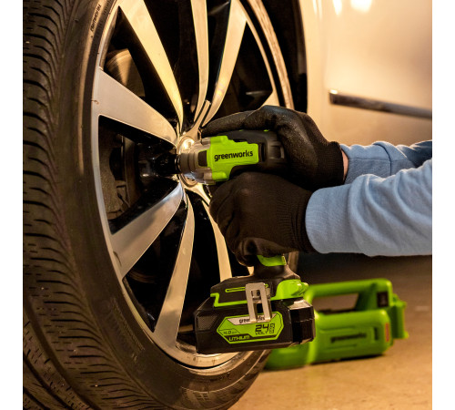 Гайковерт ударный аккумуляторный Greenworks 24V GD24IW400 б/щет (1хАКБх 5Ач и ЗУ) коробка