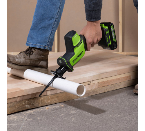 Пила сабельная аккумуляторная Greenworks GPT-CRS-25 24V б/щет (1хАКБх 4Ач и ЗУ) коробка