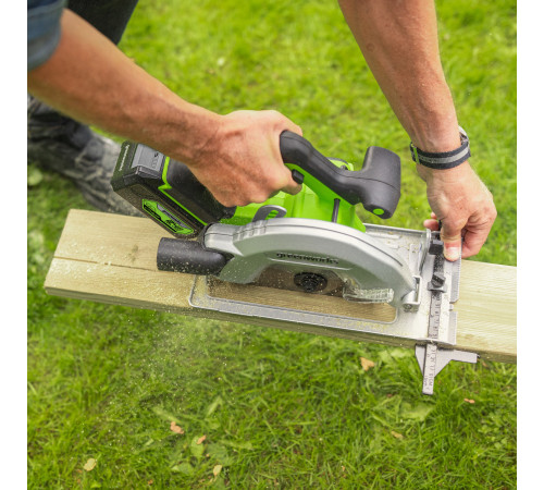 Циркулярная пила аккумуляторная Greenworks 24V GD24CS (1хАКБ 5Ач и ЗУ) коробка