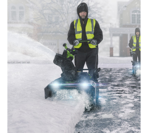 Снегоуборщик аккумуляторный Greenworks 82V 82SN22 б/щет (1хАКБ 8Ач и ЗУ) 56см