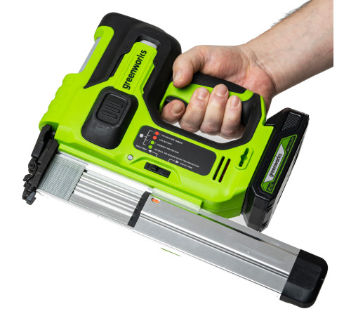 Нейлер аккумуляторный Greenworks 24V GD24BN (1хАКБ 2Ач и ЗУ) коробка